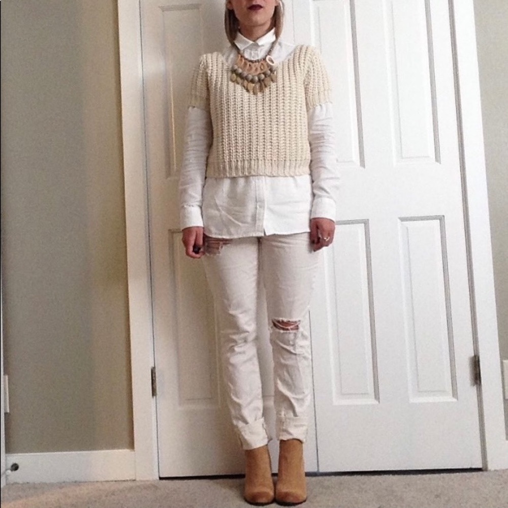 BDG UO Urban Outfitters cream distressed jeans